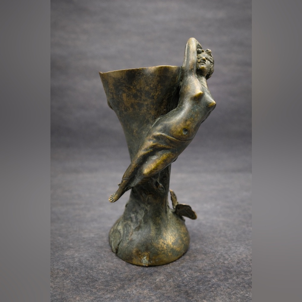 Suzanne Bizard Bronze Vase Sculpture Signed 1979